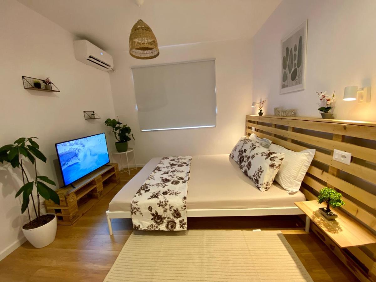 Lucas Central Oasis Studios Tirana Kültér fotó